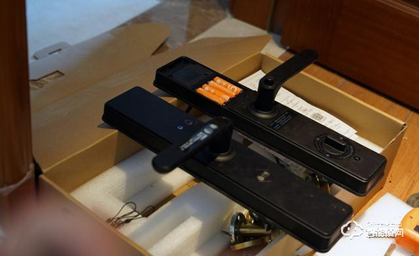 百元智能門鎖初體驗-小益E206米家智能鎖