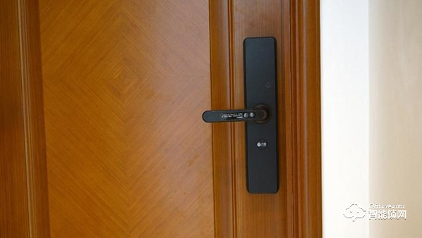 百元智能門鎖初體驗-小益E206米家智能鎖