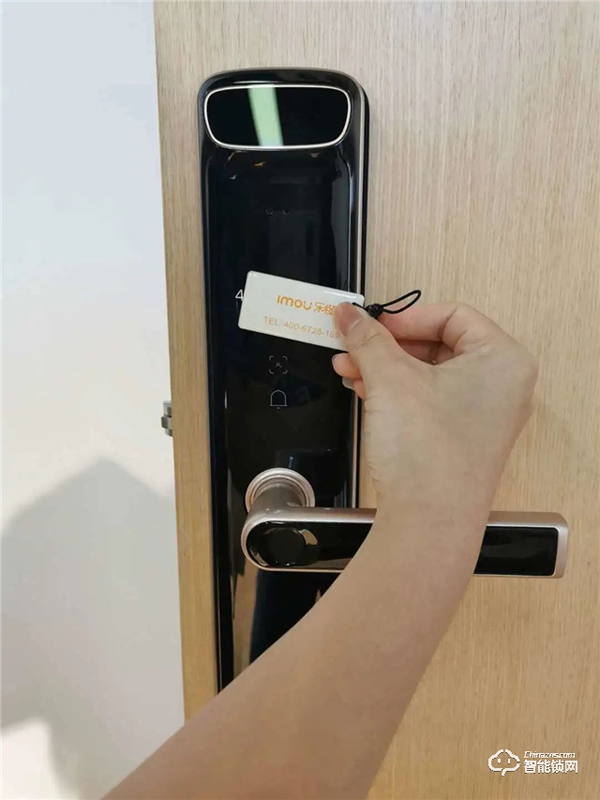 樂橙K6i人臉鎖新品測評：簡約大氣，是一款值得入手的人臉識別智能鎖