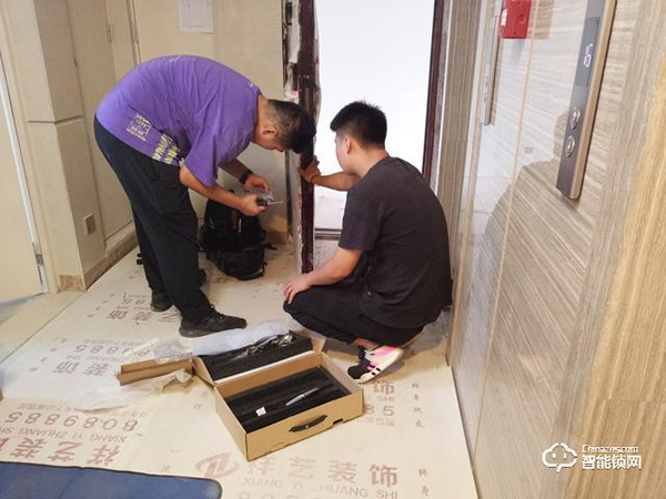 自帶貓眼遠程監控于一體：小益X6智能鎖