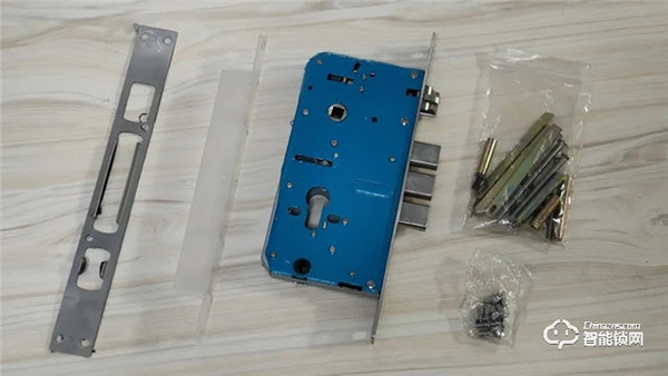 測評 | 金指碼全自動指紋鎖X3：輕奢、時尚、安全