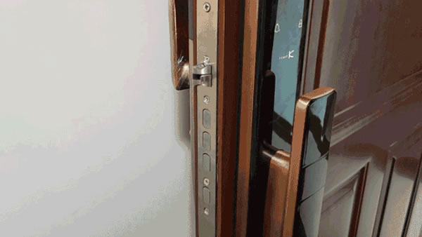 測評 | 金指碼全自動指紋鎖X3：輕奢、時尚、安全