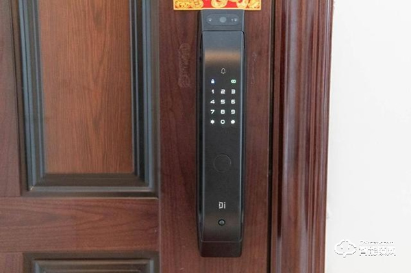 門鎖改造計劃，小嘀全自動電子貓眼鎖Q3M上線小米有品