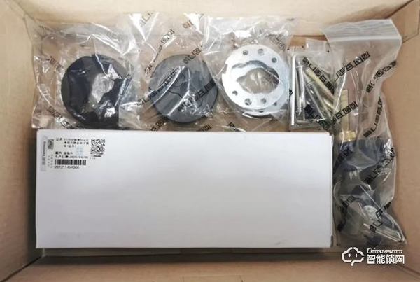 頂固安全門鎖ND100評測：簡而不凡，給家庭多重守護