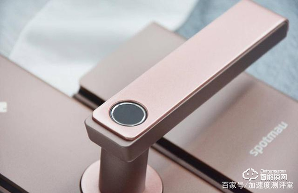 首創行業呼吸燈設計，斑點貓Z3智能指紋鎖實測體驗，顏值擔當者