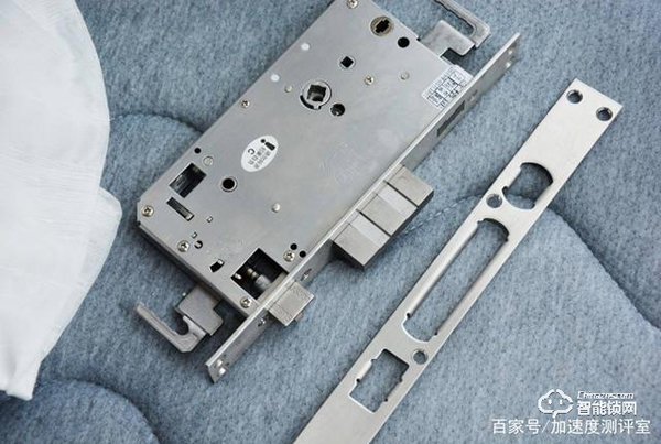 首創行業呼吸燈設計，斑點貓Z3智能指紋鎖實測體驗，顏值擔當者