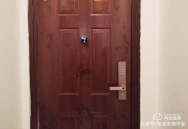 首創行業呼吸燈設計，斑點貓Z3智能指紋鎖實測體驗，顏值擔當者