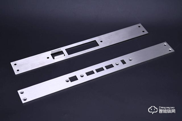 Aqara全自動智能推拉鎖D100，讓我成為全村最靚的仔