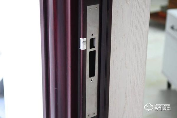 Aqara全自動智能推拉鎖D100,讓我成為全村最靚的仔 Aqara全自動智能推拉鎖D100,讓我成為全村最靚的仔