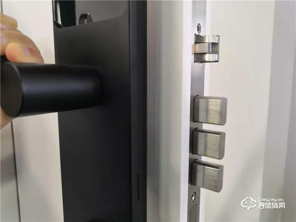 買把智能鎖送家里老人，LOCKSIGA洛克思格智能鎖體驗