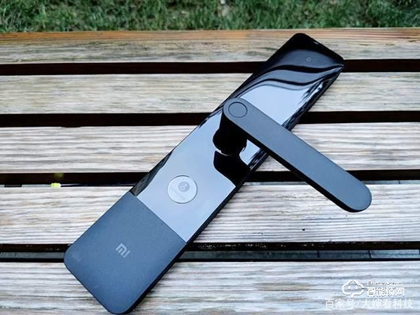 老丟鑰匙不如扔掉鑰匙，讓你家的門更加安全，小米智能門鎖E體驗