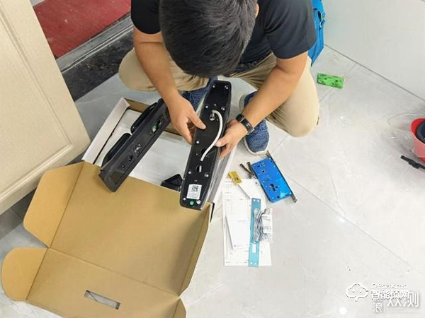 拒絕花里胡哨，德施曼小嘀Q3H智能指紋鎖體驗