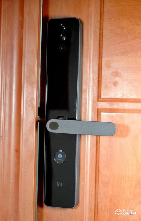 1599元難逢對(duì)手！小米智能門(mén)鎖Pro評(píng)測(cè)：貓眼、門(mén)鈴、攝像頭一步到位