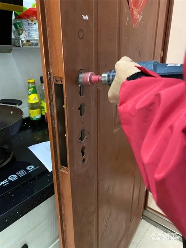 1599元難逢對(duì)手！小米智能門(mén)鎖Pro評(píng)測(cè)：貓眼、門(mén)鈴、攝像頭一步到位