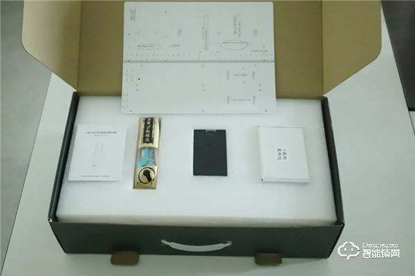 皇家金盾F60DM全自動3D人臉識別+貓眼鎖開箱評測