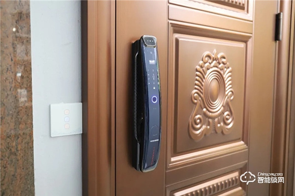 皇家金盾F60DM全自動3D人臉識別+貓眼鎖開箱評測