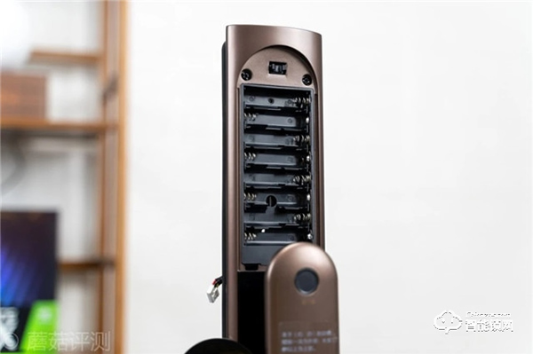 雙芯雙電機，開門更便捷，自動上鎖更放心！TCL指紋智能鎖K6C評測