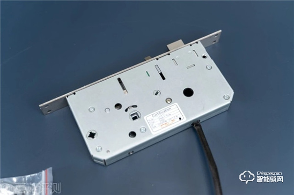 雙芯雙電機，開門更便捷，自動上鎖更放心！TCL指紋智能鎖K6C評測