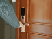 他們三人為什么選擇智能鎖