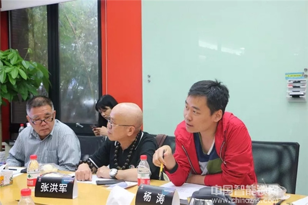 祝賀九萬里智能鎖榮獲2018“葵花獎” 引領行業(yè)蓬勃發(fā)展