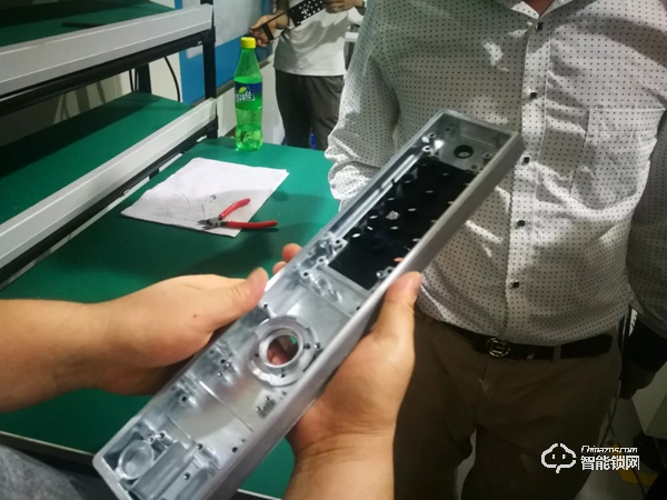 恒昱智暢:用先進設備助力生產智造 | 2019中國建博葵花獎調研團走訪實錄 恒昱智暢:用先進設備助力生產智造 | 2019中國建博葵花獎調研團走訪實錄