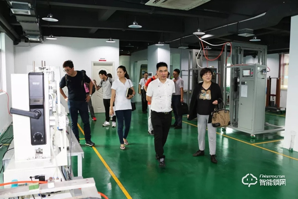 中國智能鎖行業考察行之走進櫻花指紋鎖 中國智能鎖行業考察行之走進櫻花指紋鎖