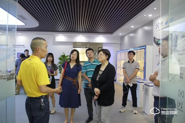 中國智能鎖行業(yè)考察團(tuán)走進(jìn)楊格