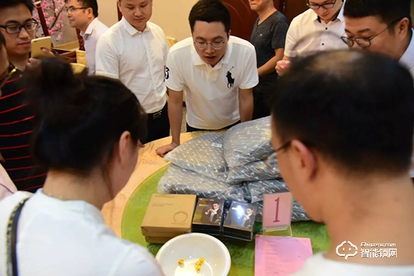 新征程、新夢想——狄耐克智能鎖2019年中全國營銷大會圓滿舉行 新征程、新夢想——狄耐克智能鎖2019年中全國營銷大會圓滿舉行