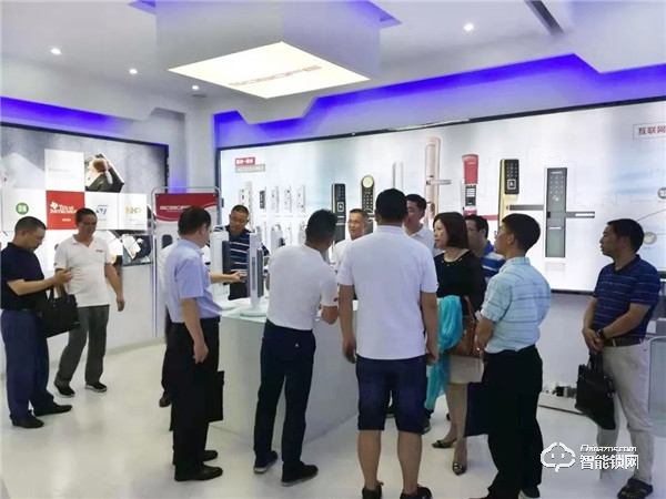 浙江省督查組到索伯菲智能鎖調研指導