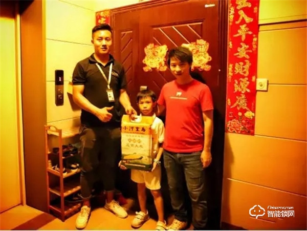 心安“鎖”得 | 楊格智能鎖走進社區(qū) ，引發(fā)換鎖熱潮