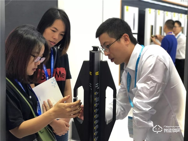 VOC &安博會 | T9智能門鎖獲金鼎獎權(quán)威認(rèn)證，譽滿安博！