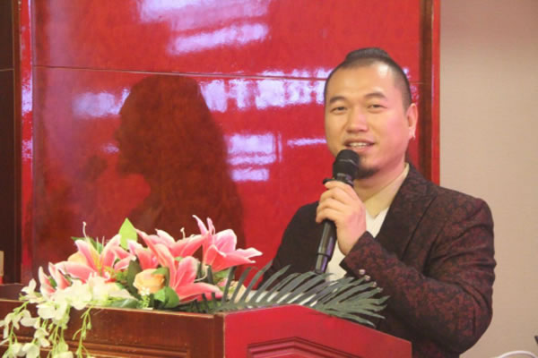 VOW ROVER諾虎智能指紋鎖攜手 音樂唱作人莊閑代言簽約儀式隆重舉行