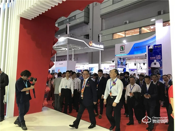 直擊安博會(huì) | 櫻花指紋鎖展會(huì)現(xiàn)場(chǎng)精彩瞬間 直擊安博會(huì) | 櫻花指紋鎖展會(huì)現(xiàn)場(chǎng)精彩瞬間