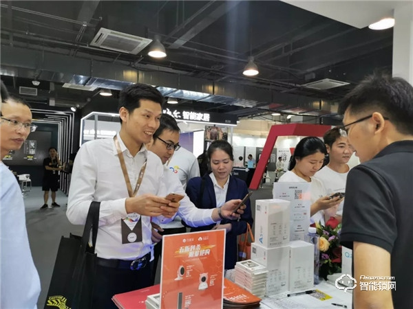 助力2019中國移動全球合作伙伴大會 萬佳安構(gòu)建5G+智慧家庭新生態(tài) 助力2019中國移動全球合作伙伴大會 萬佳安構(gòu)建5G+智慧家庭新生態(tài)