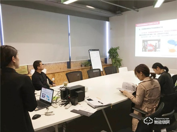 快訊:番禺節能科技園創新發展部一行蒞臨公司調研座談 快訊:番禺節能科技園創新發展部一行蒞臨公司調研座談