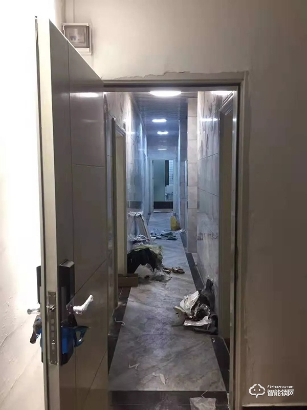 熱烈祝賀:天河梵洛居公寓安裝LoRa無線聯網公寓防盜門鎖調試完成! 熱烈祝賀:天河梵洛居公寓安裝LoRa無線聯網公寓防盜門鎖調試完成!