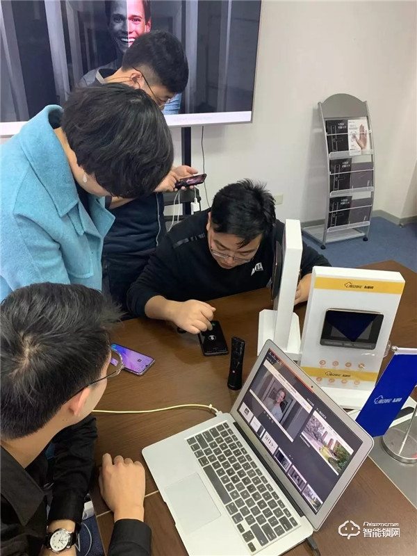 新征程·有鎖為丨復旦申花智能鎖2019年度營銷會議圓滿結(jié)束 ! 新征程·有鎖為丨復旦申花智能鎖2019年度營銷會議圓滿結(jié)束 !