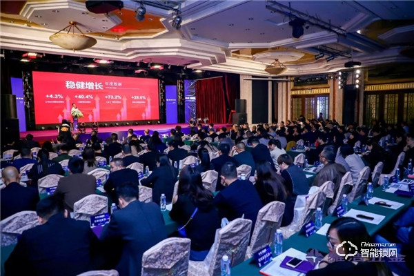 共聚新動能 | 雅潔五金第21屆經銷商年會承啟未來 共聚新動能 | 雅潔五金第21屆經銷商年會承啟未來