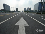 一扇門，隔絕了風雨；一把鎖，守護了安全