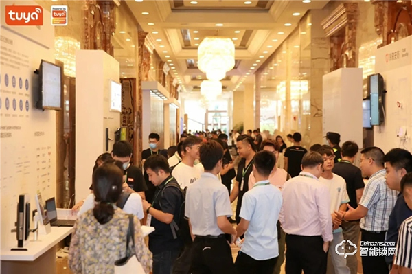 全球硬科技開發者大會(成都)開幕,藍光發展等超300名開發者「乘風」數字升級 全球硬科技開發者大會(成都)開幕,藍光發展等超300名開發者「乘風」數字升級