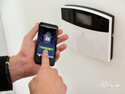 廣東老板做智能門鎖,靠“免費換鎖”快速淘汰同行,成為當地鎖王