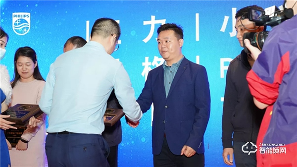 2020智能門鎖“孔明獎”揭曉!飛利浦智能鎖斬獲兩大殊榮 2020智能門鎖“孔明獎”揭曉!飛利浦智能鎖斬獲兩大殊榮