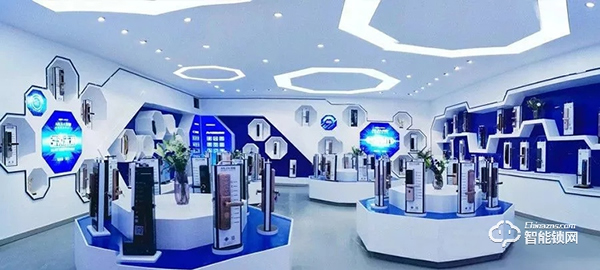 十五載品牌實力見證!安嘉斬獲智能鎖十大品牌獎項 十五載品牌實力見證!安嘉斬獲智能鎖十大品牌獎項