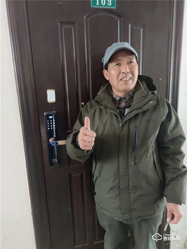 安嘉智能鎖聯手京東 | 關愛老人，惠民進小區