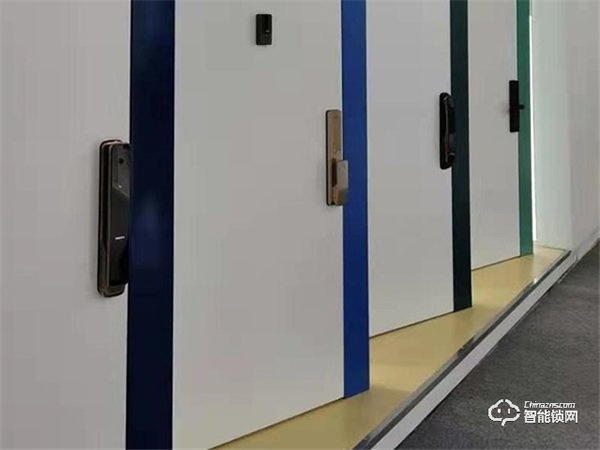 AWE2021:飛利浦展智能門鎖與智能晾衣架新品 開啟智能家居新征程 AWE2021:飛利浦展智能門鎖與智能晾衣架新品 開啟智能家居新征程