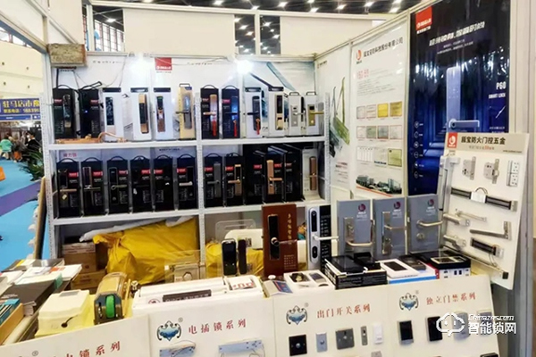 甌寶攜閉門器、指紋鎖產(chǎn)品亮相“2021中國鄭州門窗業(yè)博覽會”