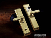 指紋鎖開門很安全