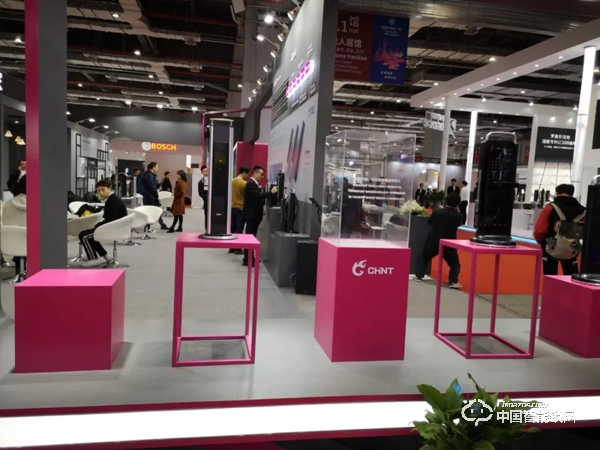 近百個智能鎖品牌上海建博會爭奇斗艷，這些新技術和黑科技成關注焦點