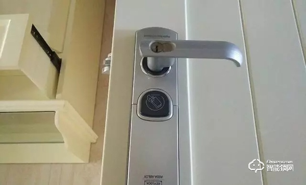 智能鎖真的安全嗎？防止小偷尾隨，智能鎖這樣選才放心