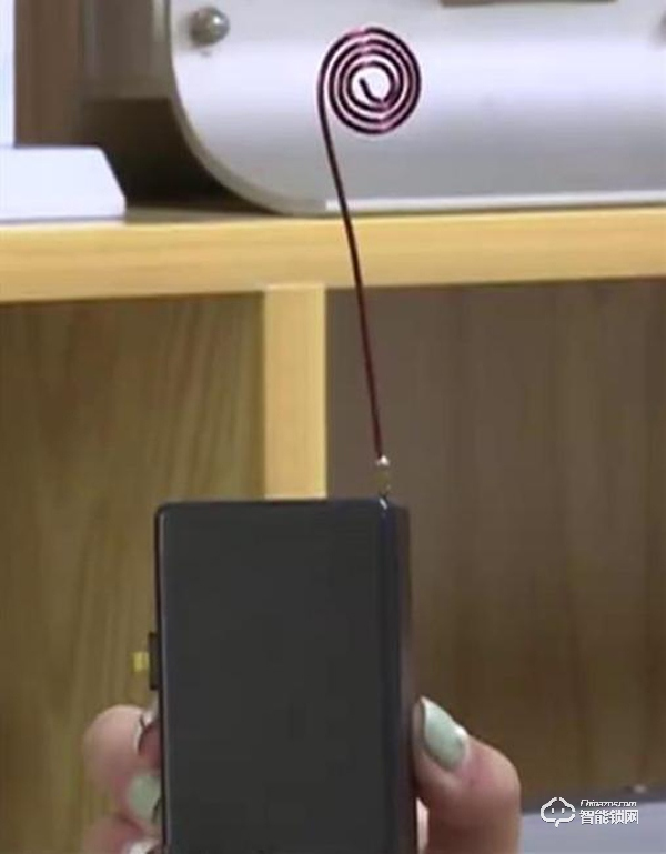 數千元買的智能鎖變“智障鎖” “有家難回”真鬧心